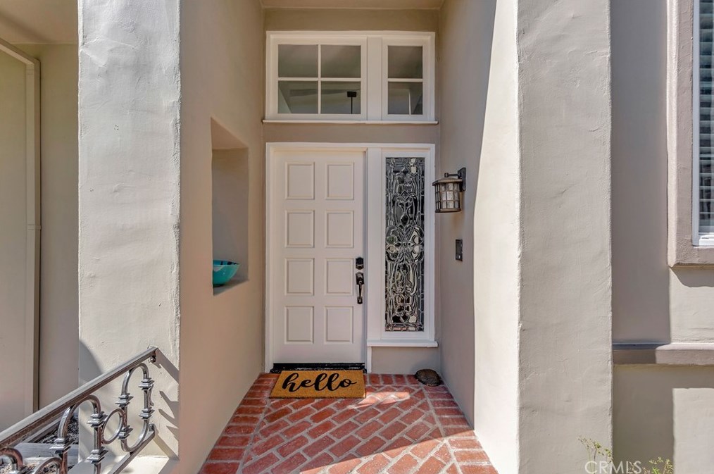 19361 Maidstone Ln, Huntington Beach, CA 92648-5505