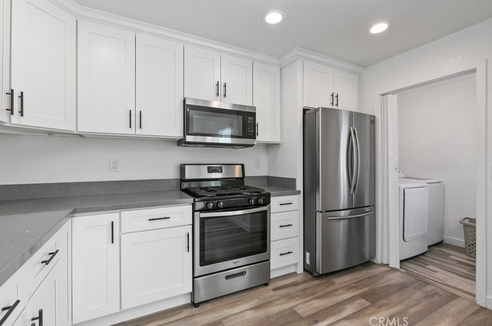 2836 Elmlawn Dr, Anaheim CA  92804-3913 exterior
