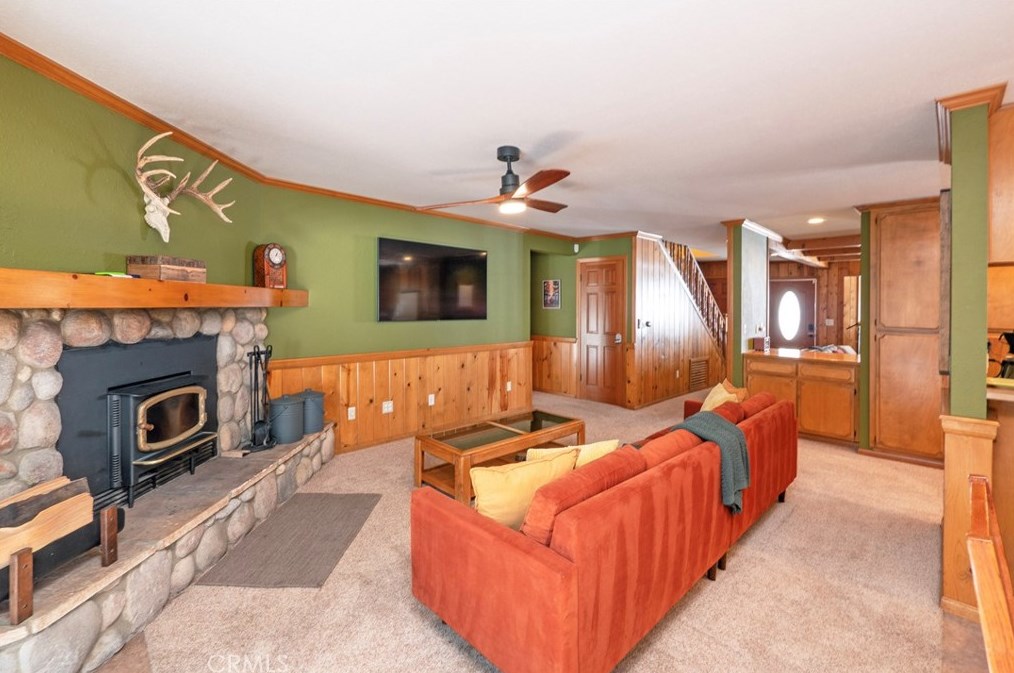 27316 Pinewood Dr, Lake Arrowhead, CA 92352