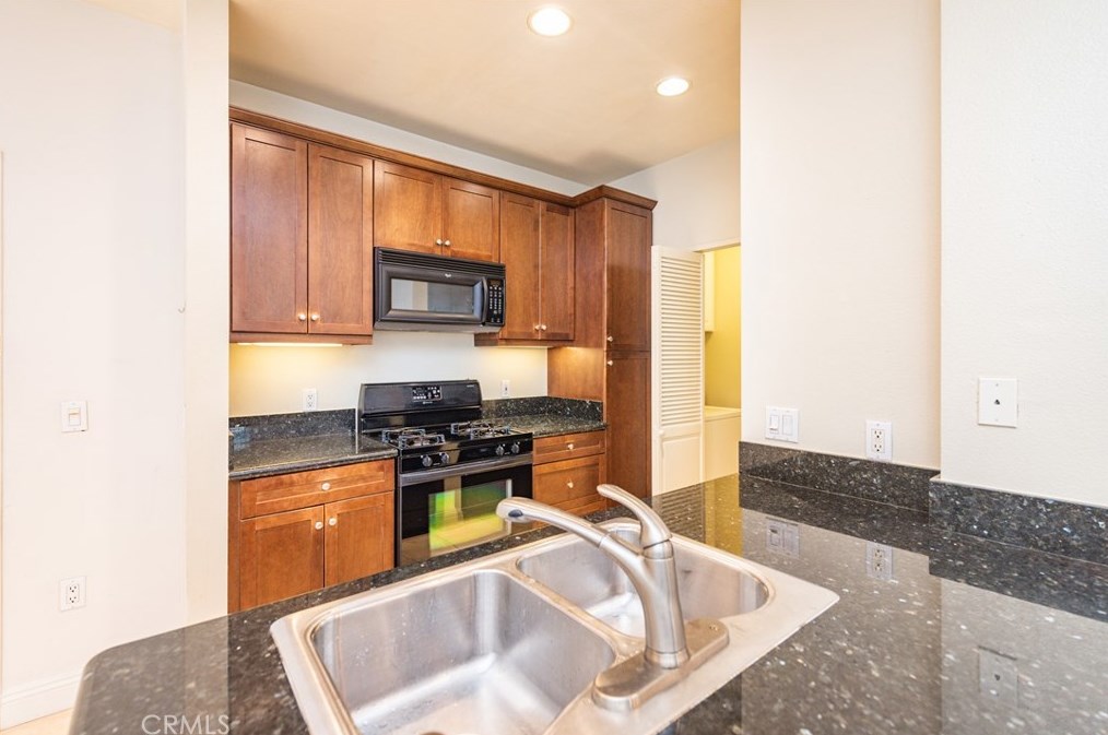 1352 Scholarship, Irvine CA  92612-5686 exterior