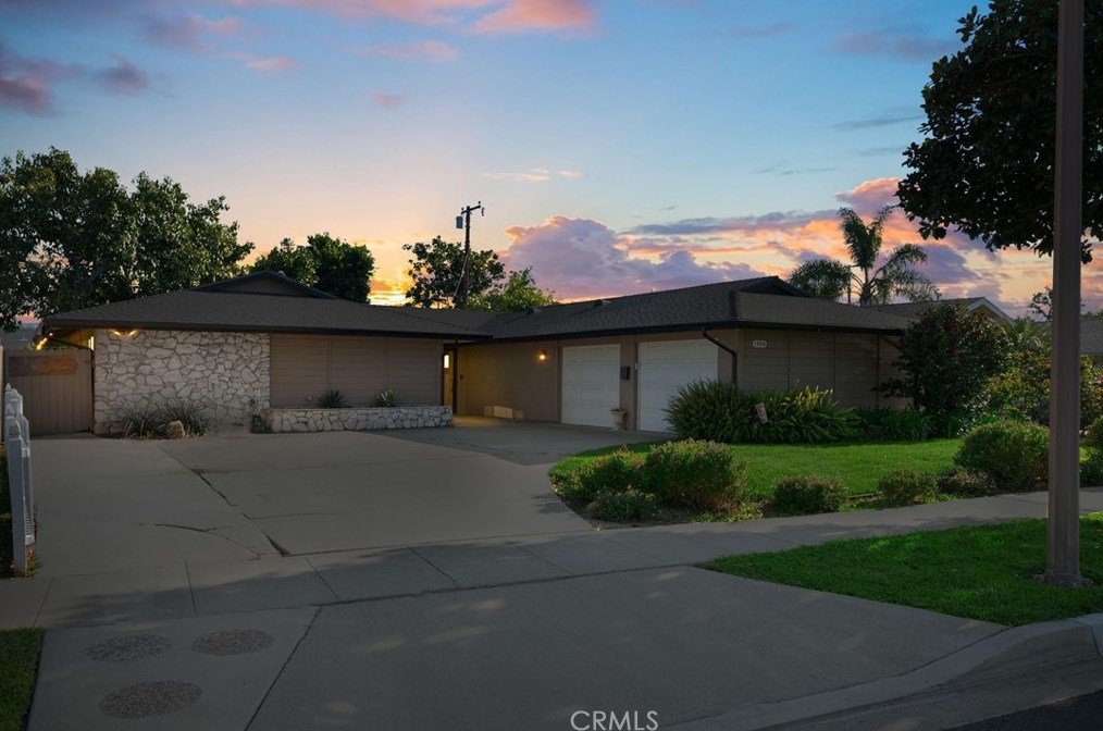 1408 E Fairway Dr, Orange, CA 92866