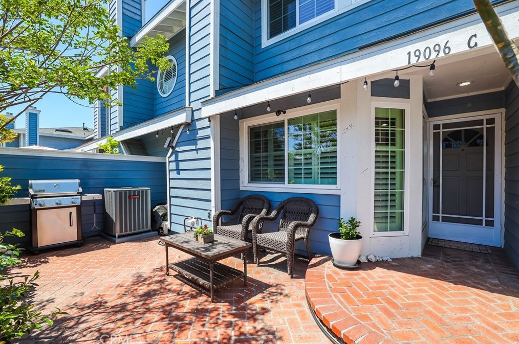19096 Queensport Ln #c, Huntington Beach, CA 92646