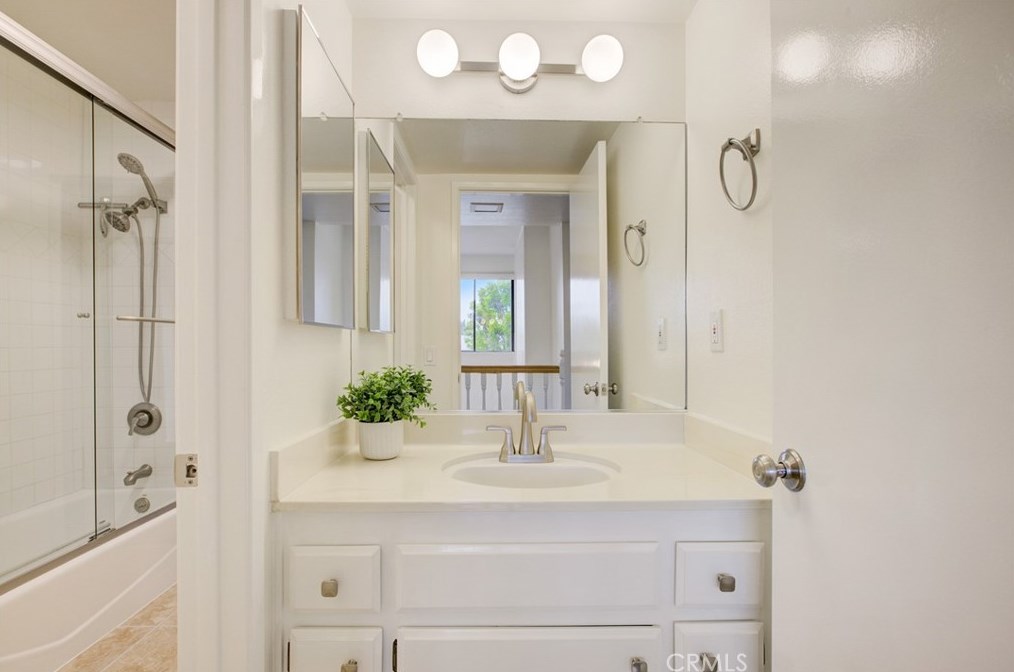 1707 Heritage Cir, Anaheim CA  92804-6553 exterior