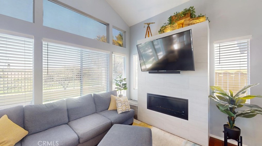 45 Acorn Rdg, Trabuco Canyon, CA 92688-5508