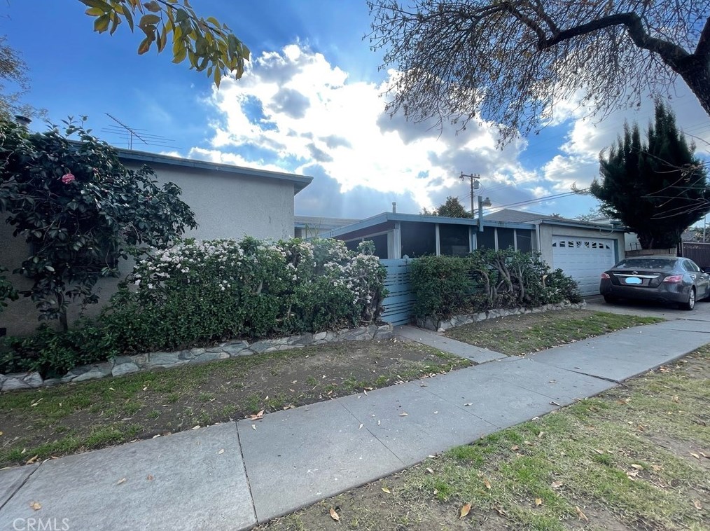 1501 Burris Ave, Compton, CA 90221-4947