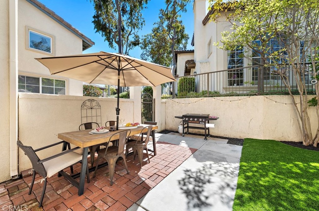 77 Tierra Montanosa, Trabuco Canyon CA  92688-3365 exterior