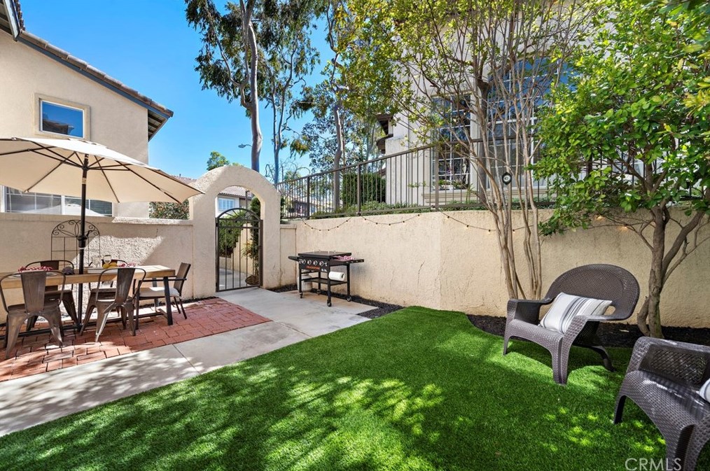 77 Tierra Montanosa, Trabuco Canyon CA  92688-3365 exterior