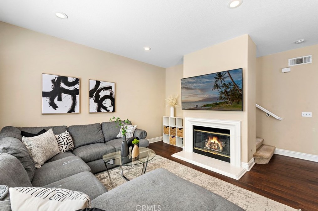 77 Tierra Montanosa, Trabuco Canyon CA  92688-3365 exterior