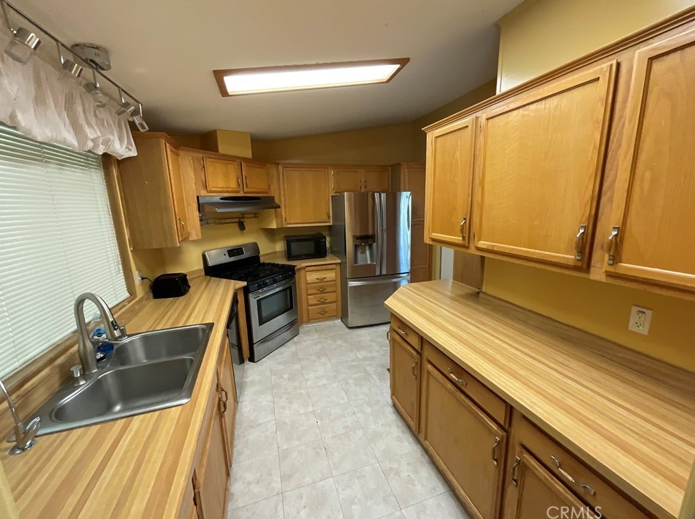 14219 Mcbride Ct, Sulphur Bank Rancheria, CA 95423-8538
