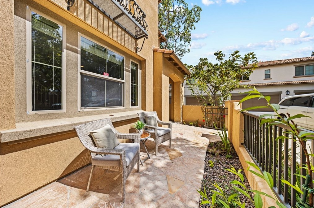 66 Hedge Bloom, Irvine CA  92618-1516 exterior