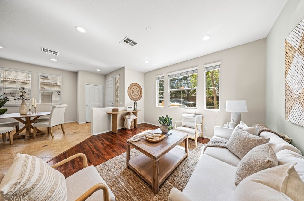 66 Hedge Bloom, Irvine CA  92618-1516 exterior