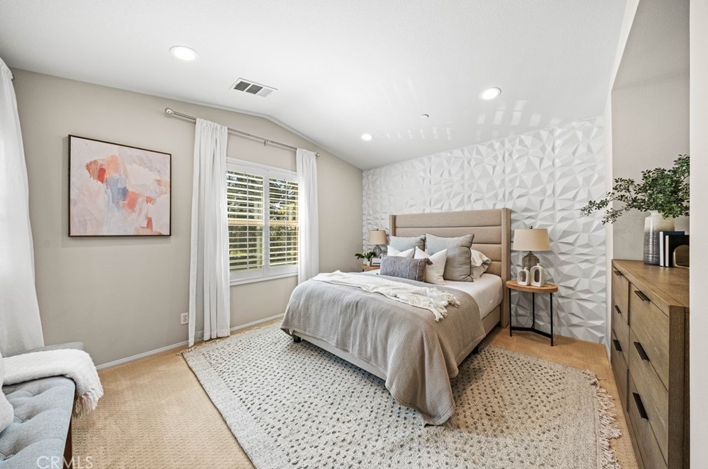 66 Hedge Bloom, Irvine CA  92618-1516 exterior