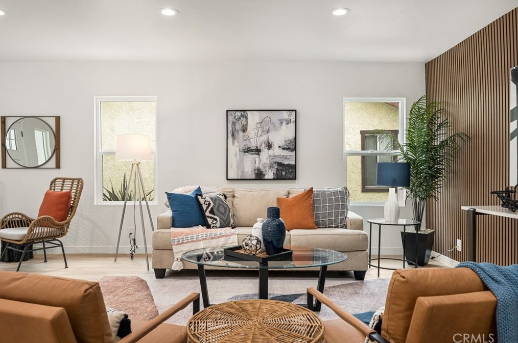 4915 7th Ave, Los Angeles CA  90043-4839 exterior