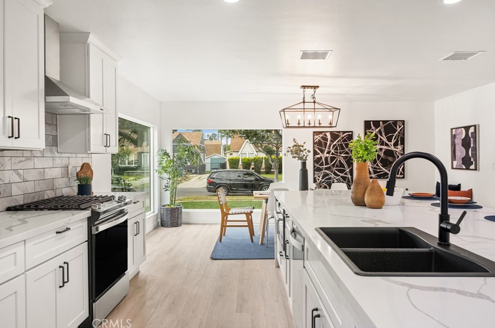 4915 7th Ave, Los Angeles CA  90043-4839 exterior