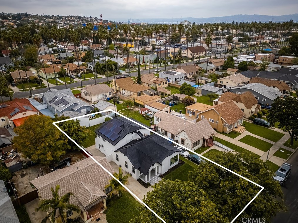 4915 7th Ave, Los Angeles CA  90043-4839 exterior