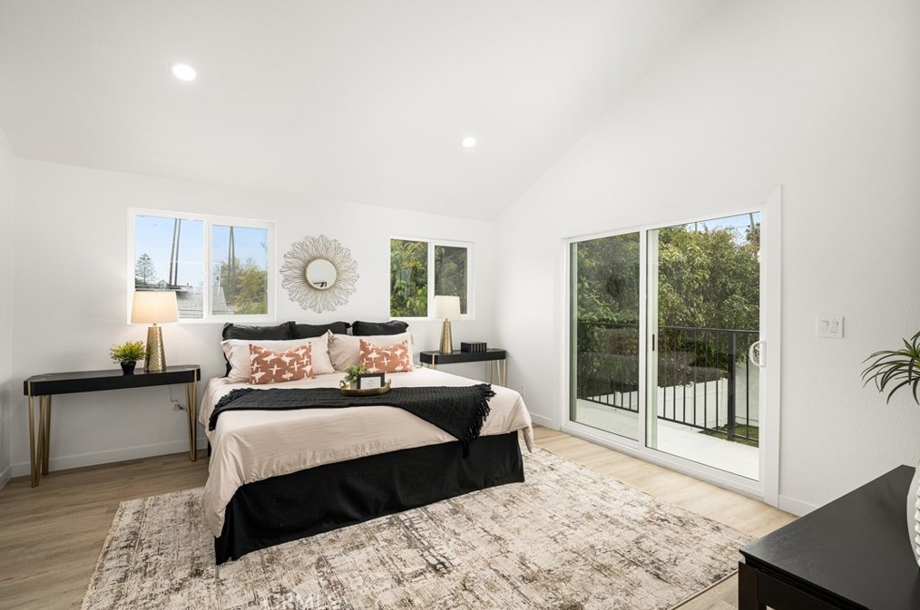 4915 7th Ave, Los Angeles CA  90043-4839 exterior