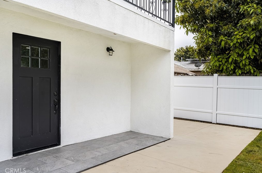 4915 7th Ave, Los Angeles CA  90043-4839 exterior