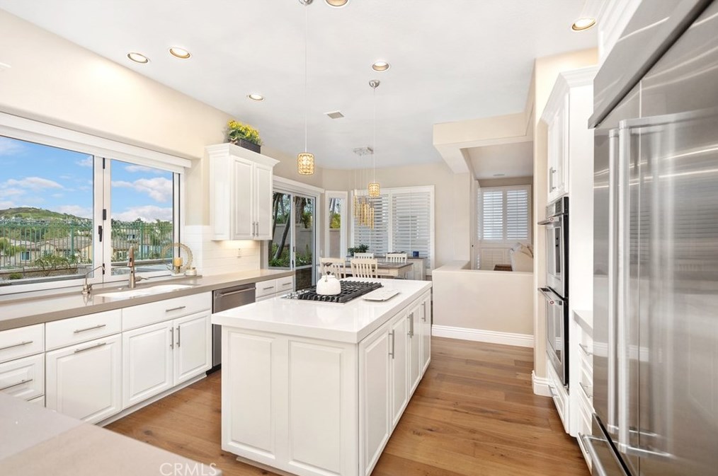 8 Sawmill, Trabuco Canyon CA  92679-4205 exterior