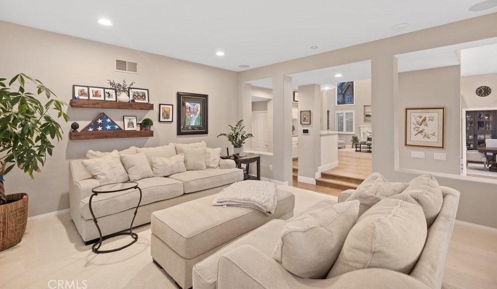 8 Sawmill, Trabuco Canyon CA  92679-4205 exterior