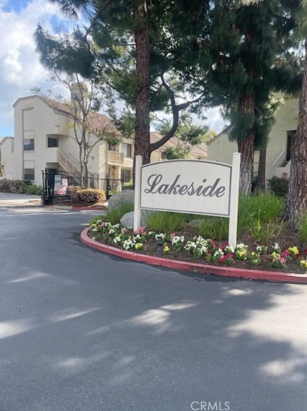 10520 Lakeside Dr #e, Garden Grove, CA 92840