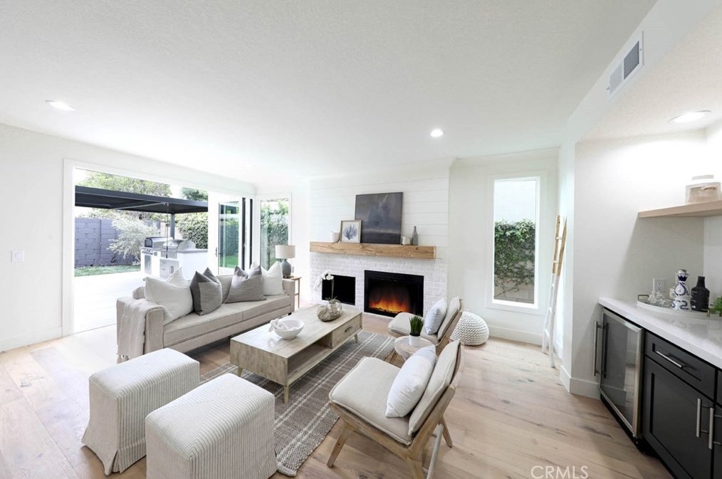 9 Daybreak, Irvine CA  92614-5403 exterior