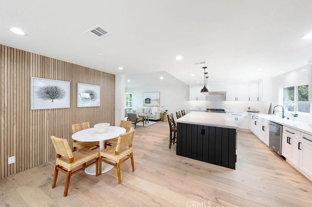 9 Daybreak, Irvine CA  92614-5403 exterior