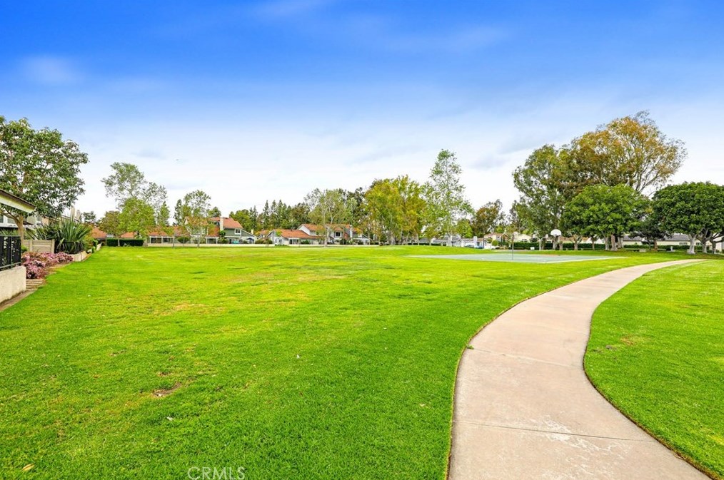 9 Daybreak, Irvine CA  92614-5403 exterior