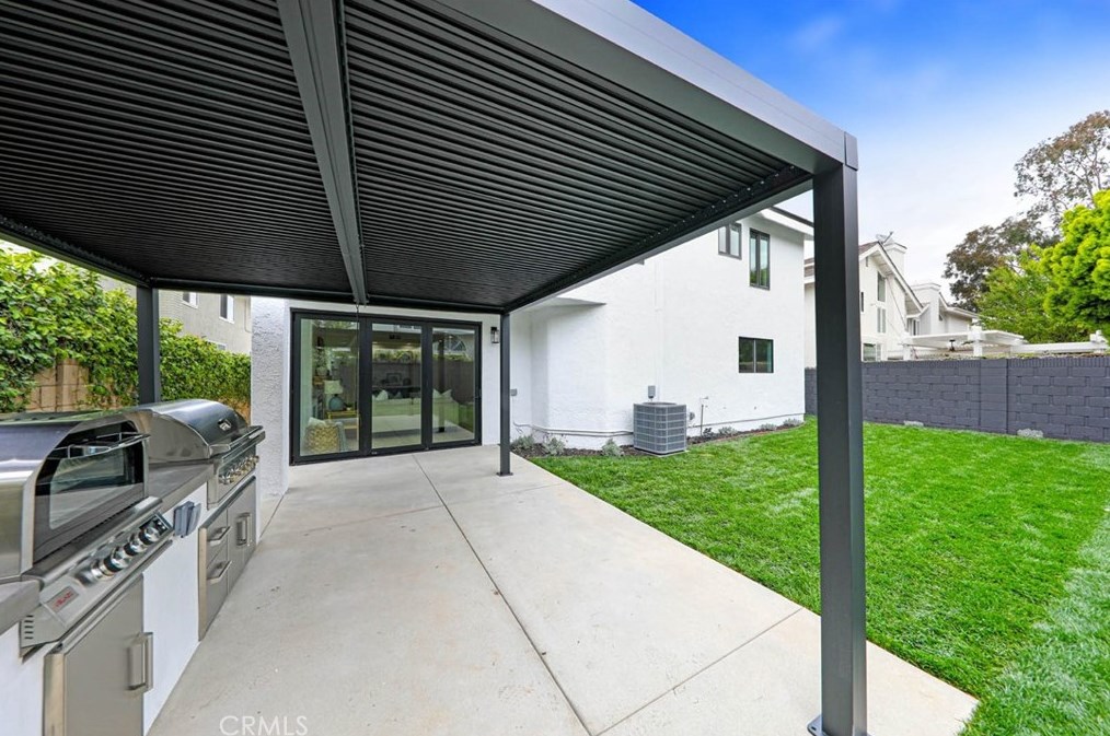 9 Daybreak, Irvine CA  92614-5403 exterior