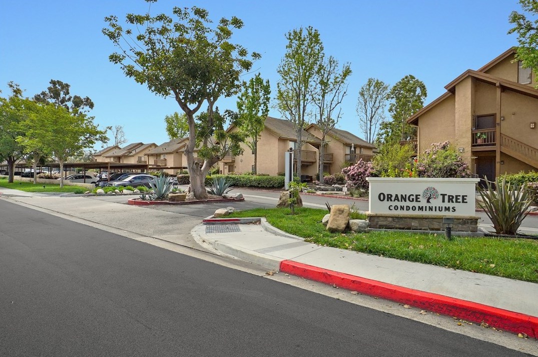 44 Tangelo, Irvine CA  92618-4460 exterior