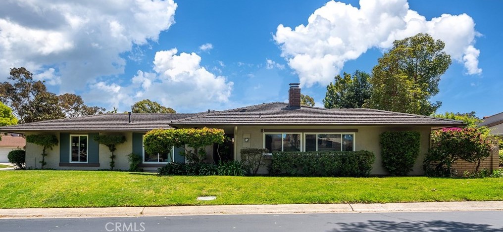 5252 Thorn Tree Ln, Irvine, CA 92612
