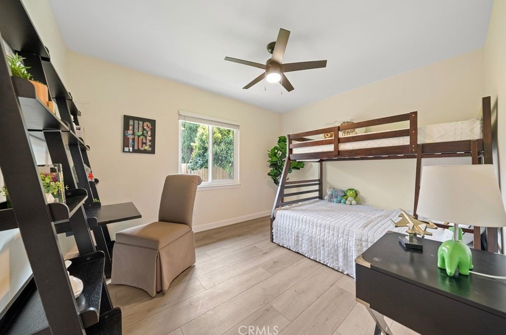 1100 Acacia Ave, Fullerton CA  92831-2930 exterior
