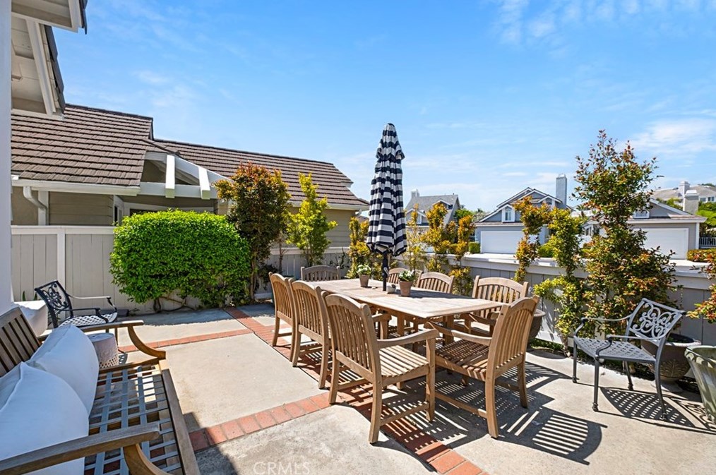 4 Bawley St, Laguna Beach, CA 92677