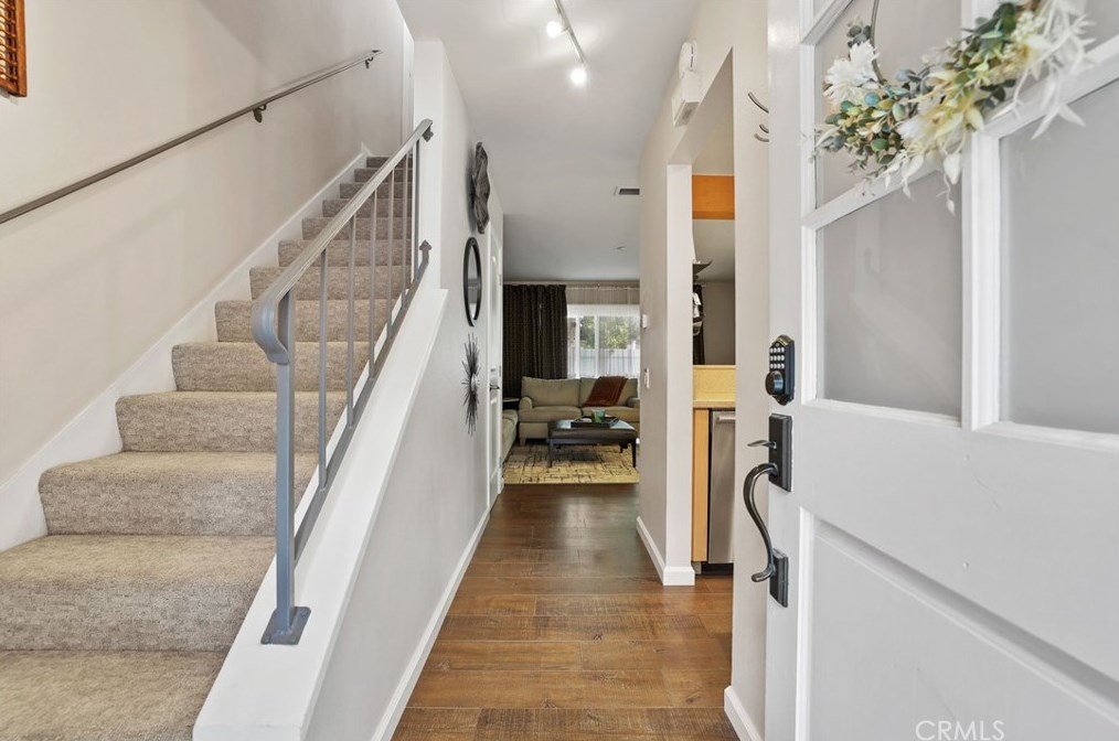 83 Abbeywood Ln, Laguna Beach CA  92656-2907 exterior