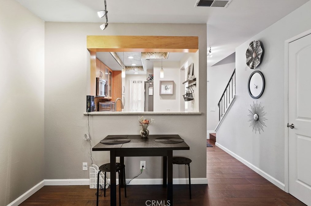 83 Abbeywood Ln, Laguna Beach CA  92656-2907 exterior