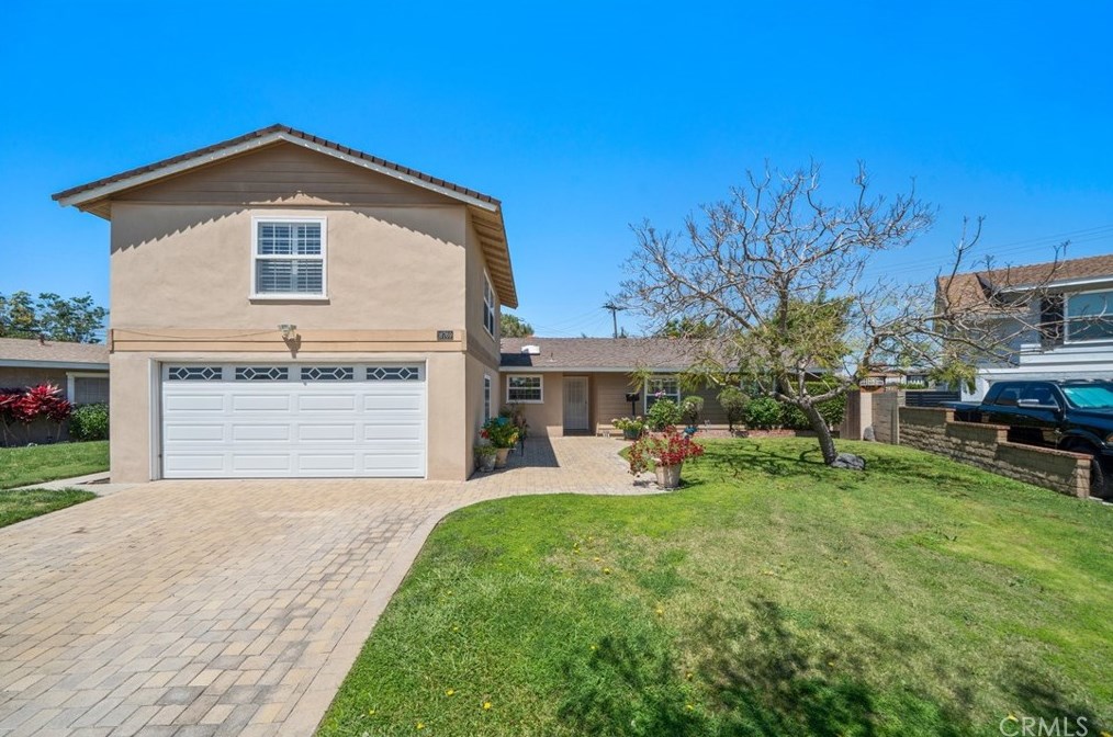 16769 Pine Cir, Santa Ana, CA 92708-2238