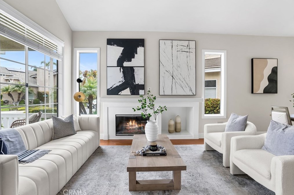 10 Pacific Grove Dr, Laguna Beach CA  92656-4216 exterior