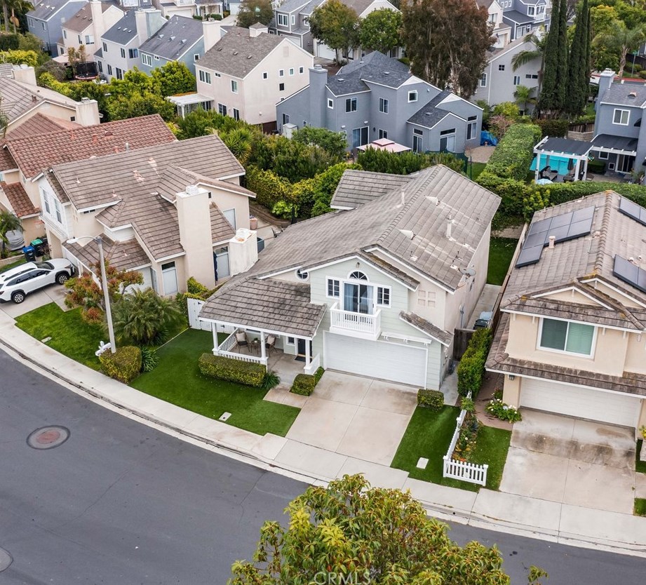 10 Pacific Grove Dr, Laguna Beach CA  92656-4216 exterior