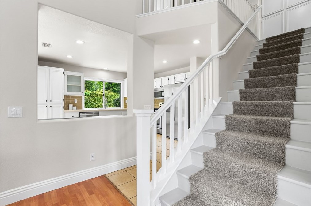 10 Pacific Grove Dr, Laguna Beach CA  92656-4216 exterior