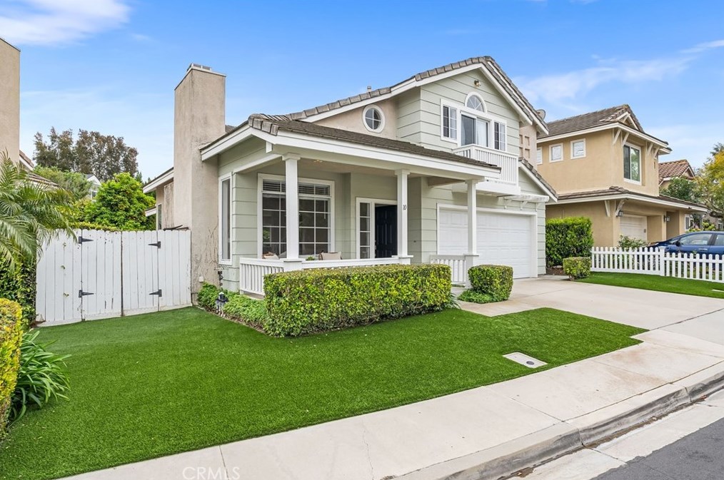 10 Pacific Grove Dr, Laguna Beach CA  92656-4216 exterior