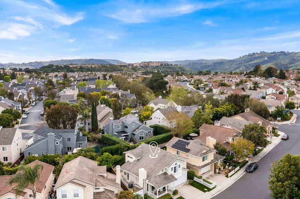 10 Pacific Grove Dr, Laguna Beach CA  92656-4216 exterior