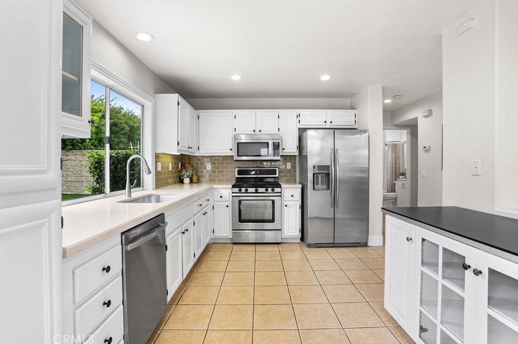 10 Pacific Grove Dr, Laguna Beach CA  92656-4216 exterior
