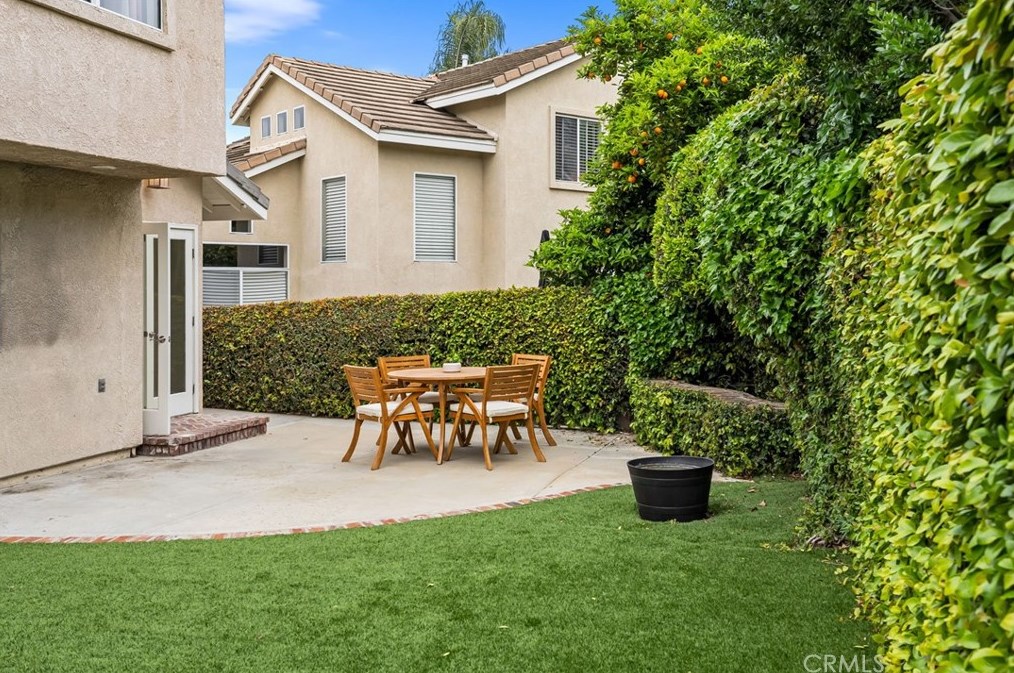10 Pacific Grove Dr, Laguna Beach CA  92656-4216 exterior