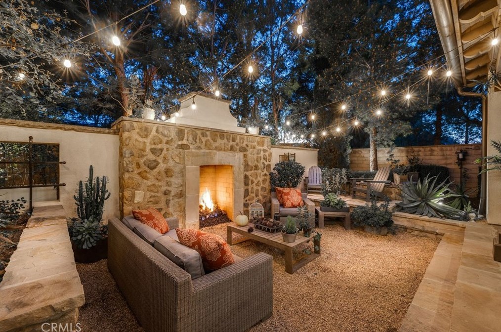 32 Lowland, Irvine CA  92602-0837 exterior