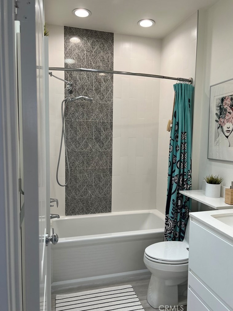 3 Nature, Irvine CA  92620-3827 exterior