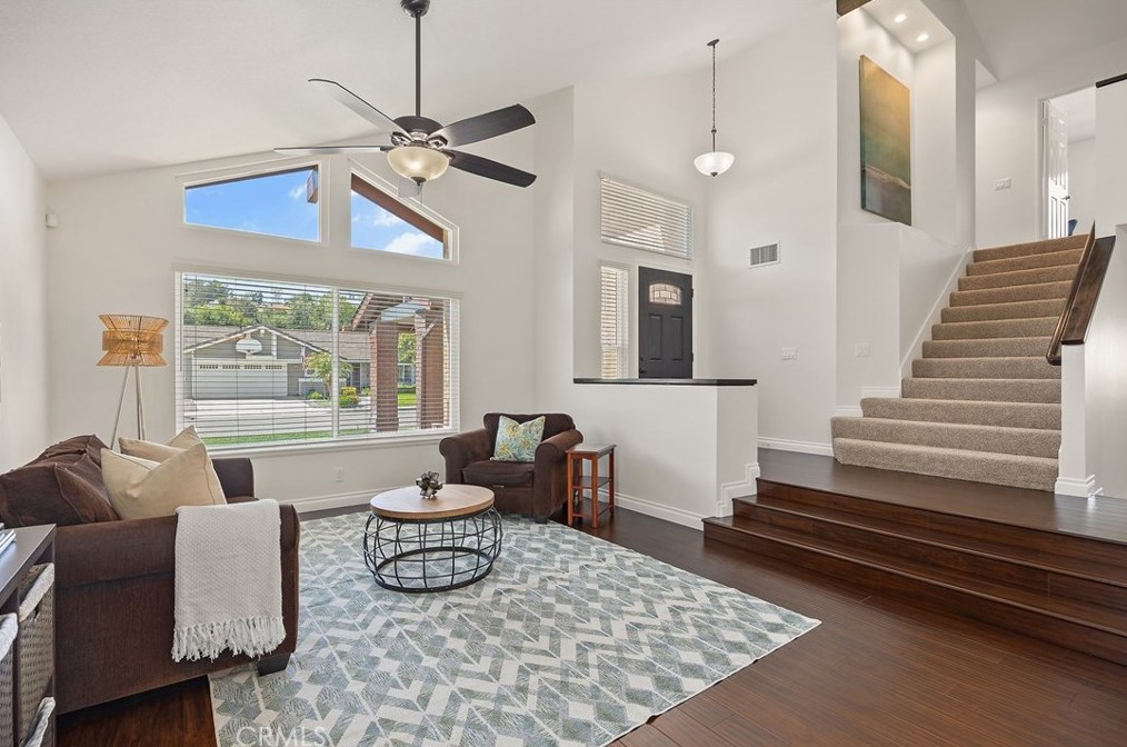 160 Bonnie Gene Ln, Anaheim, CA 92807-4034