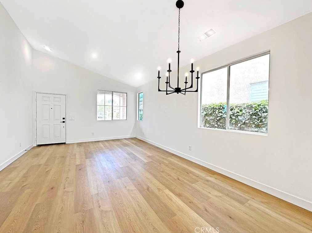 7581 Bear Creek Dr, Fontana, CA 92336