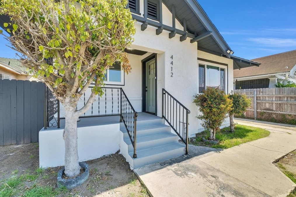 4412 S Gramercy Pl, Los Angeles, CA 90062