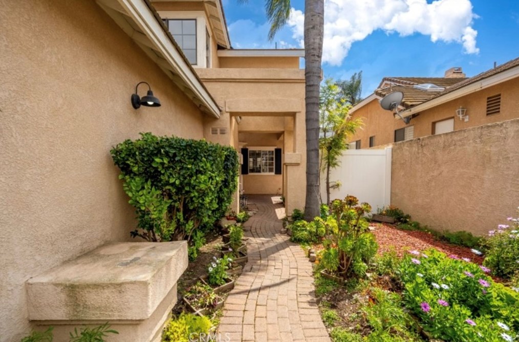 5939 Crestmont Dr, Chino Hills, CA 91709-3252