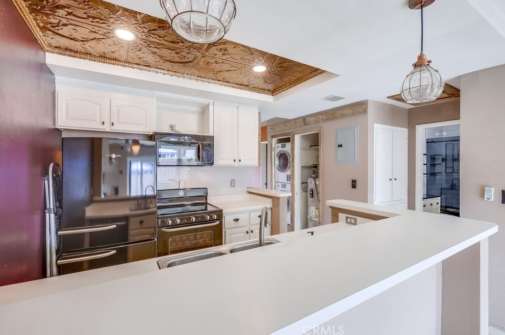 654 W Main St #b, Tustin, CA 92780