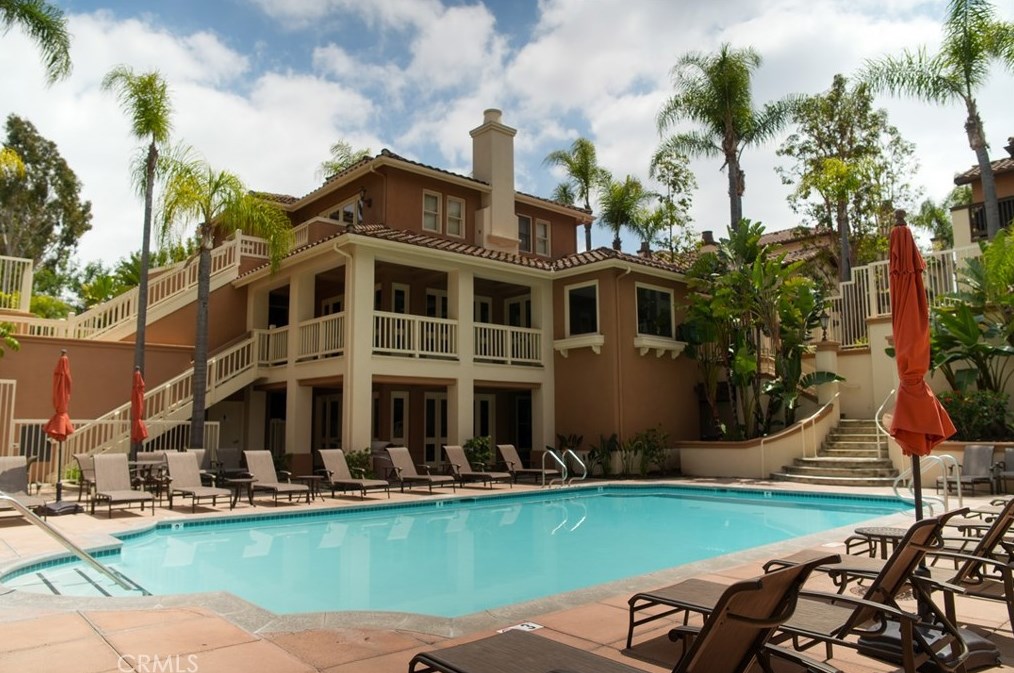 2960 Champion Way, Tustin CA 92782-1242 exterior